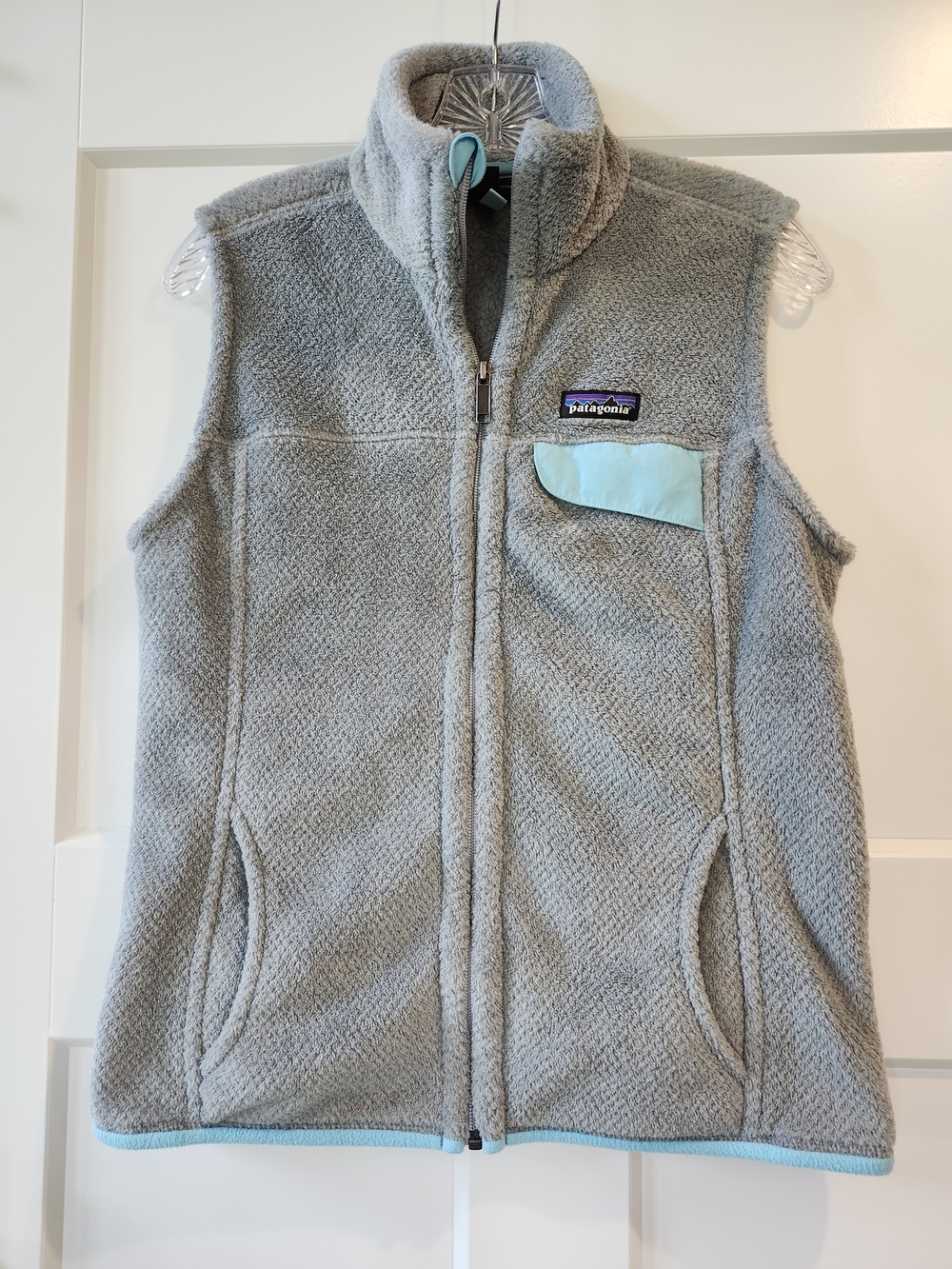 Patagonia Light Gray Fleece Vest with Aqua Accent - Women's
